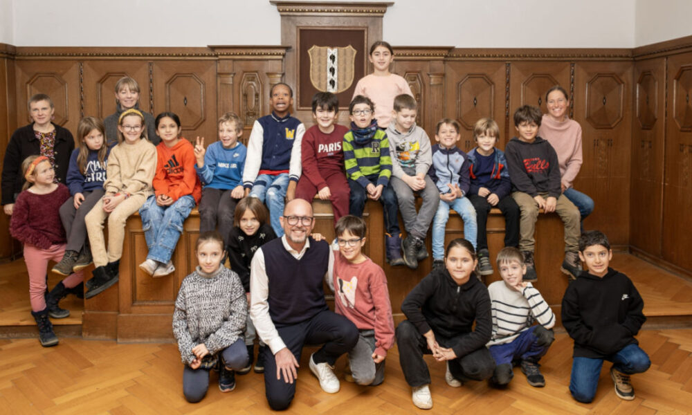 Volksschule Stadt Öğrencilerinden Belediye Binasına Ziyaret