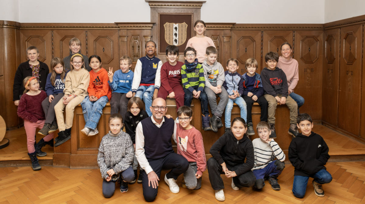 Volksschule Stadt Öğrencilerinden Belediye Binasına Ziyaret